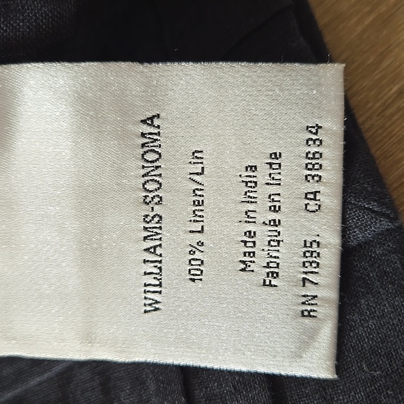 Williams Sonoma Black Linen Table Runner - Picture 4 of 5